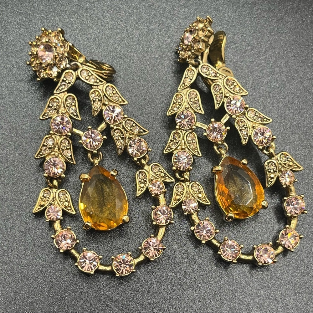 Vintage Monet gold tone pink rhinestone chandelier clip earrings - Picture 3 of 9